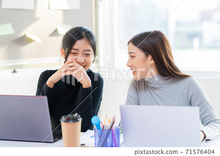 Women business conversation Women business conversation 71576404