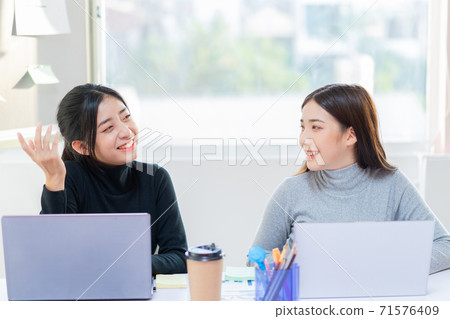 Women business conversation Women business conversation 71576409