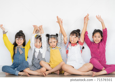 Group of kid, happy 71576501