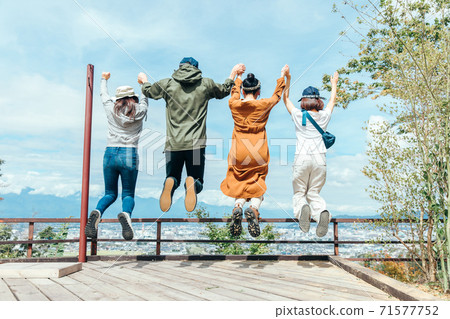 來玩的朋友 來玩的朋友 71577752