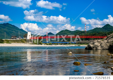 Nagara River and Mino Bridge, Mino City, Gifu Prefecture 71578535