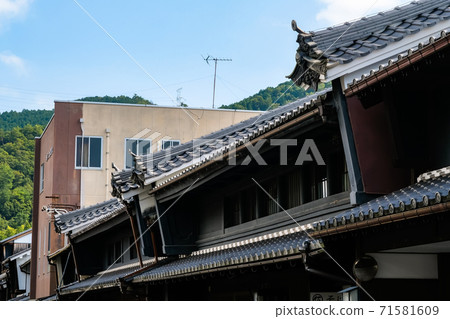 Mino City, Gifu Prefecture Udatsu Wall Historical District 71581609