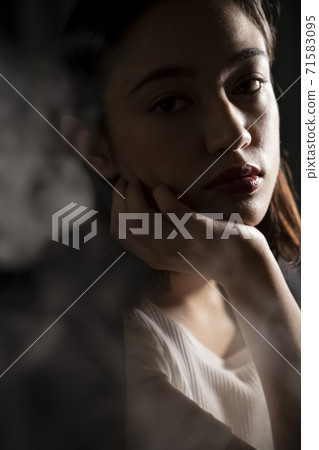 Women's portrait Women's portrait 71583095
