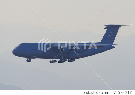 C-5M超級銀河降落在橫田基地 C-5M超級銀河降落在橫田基地 71584717