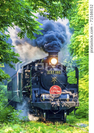 SL Banetsu Monogatari running in the forest, Kitakata City, Fukushima Prefecture 71586032