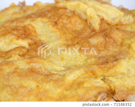 the omelette in dish 71586352
