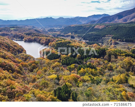 Scenery of Choro Lake after the rain Drone photography Autumn leaves Shichikashuku Town, Miyagi Prefecture Scenery of Choro Lake after the rain Drone photography Autumn leaves Shichikashuku Town, Miyagi Prefecture 71586675