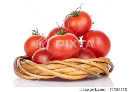 Cherry tomato on white Cherry tomato on white 71589558