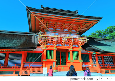 [Oita Prefecture] Usa Jingu under fine weather Nanchuromon 71590688