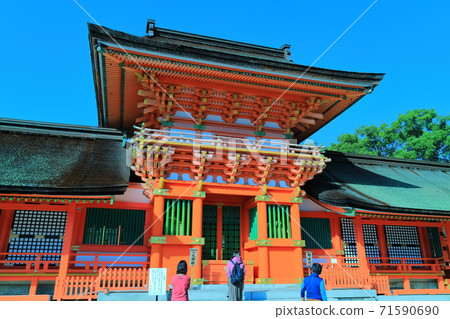 [Oita Prefecture] Usa Jingu under fine weather Nanchuromon 71590690