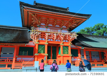 [Oita Prefecture] Usa Jingu under fine weather Nanchuromon 71590691