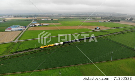 THE ROYAL EXPRESS running in the Tokachi region of Hokkaido 71593528