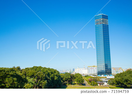 [Chiba] Blue sky and Chiba Port Tower 71594759