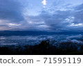 Sea of clouds of beauty in the early morning 71595119