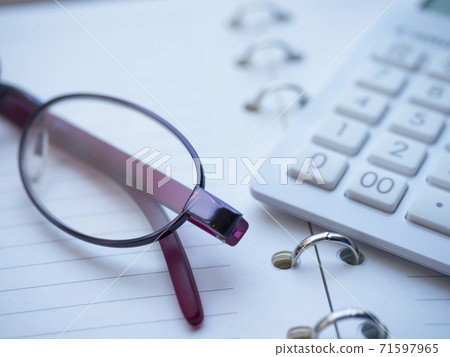 Business image · notebook · glasses · women Business image · notebook · glasses · women 71597965