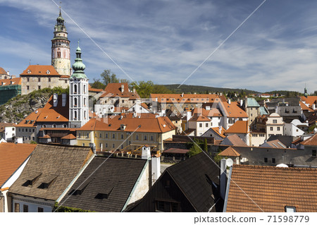 View of the town and castle of Czech Krumlov, Southern Bohemia, Czech Republic 71598779