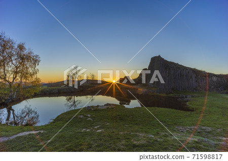 Polygonal structures of basalt columns, natural monument Panska skala near Kamenicky Senov, Czech Republic 71598817