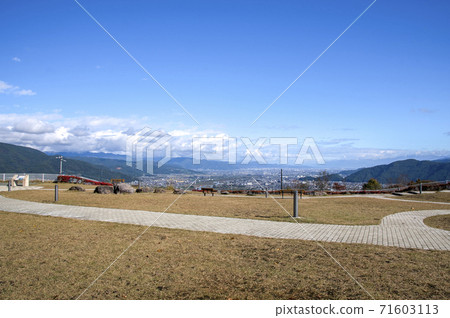 View of Naganodaira from the Obasute service area in the autumn Obasute SA View of Naganodaira from the Obasute service area in the autumn Obasute SA 71603113