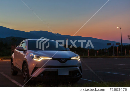 Dusk hybrid car 71603476