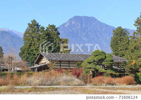 Azumino Important Cultural Property Sonehara Family Residence in Late Autumn Azumino Important Cultural Property Sonehara Family Residence in Late Autumn 71606124