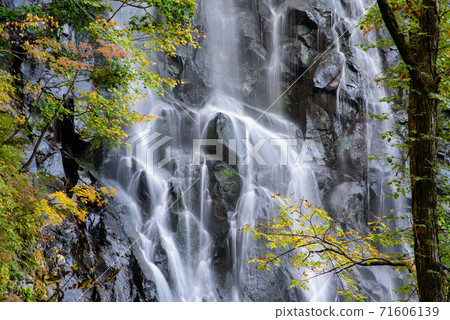 立山峽谷富基瀑布 71606139