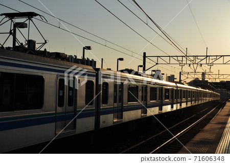 Local trains departing from Shinonome Station on the Tokyo Rinkai Line (70-000 series) 71606348