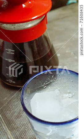 準備做冰咖啡的照片 準備做冰咖啡的照片 71608435