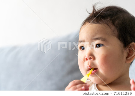 Baby brushing teeth Baby brushing teeth 71611289