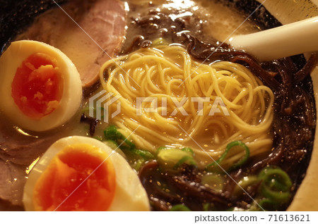 Rich tonkotsu ramen Rich tonkotsu ramen 71613621
