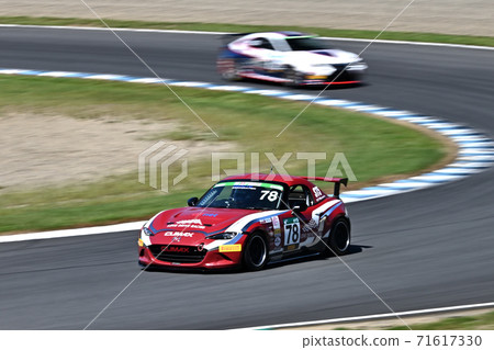 car race car race 71617330