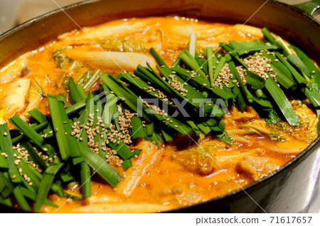 Jjigae hot pot <Plenty of Chinese chive> Jjigae hot pot <Plenty of Chinese chive> 71617657