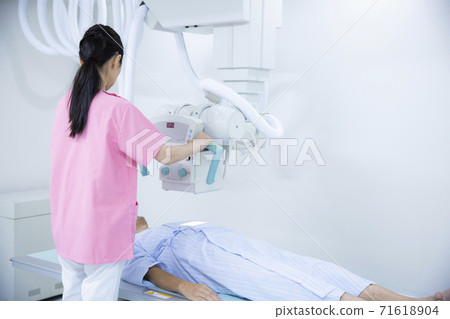Human dock X-ray Human dock X-ray 71618904