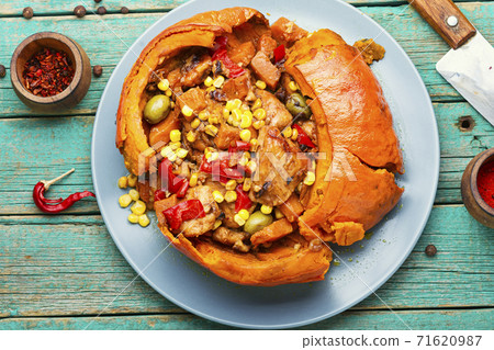Baked pumpkin with meat Baked pumpkin with meat 71620987
