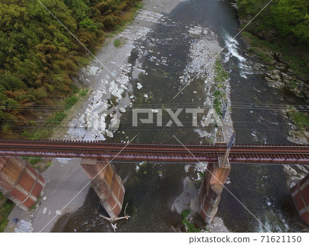 Aerial view (Arakawa Bridge) from dreary from above-drone (Nagasu, Nagasu-cho, Chichibu-gun, Saitama Prefecture, Shimodano, Minano-cho) Aerial view (Arakawa Bridge) from dreary from above-drone (Nagasu, Nagasu-cho, Chichibu-gun, Saitama Prefecture, Shimodano, Minano-cho) 71621150