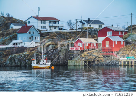 Hamnoy fishing village, spring time, Lofoten Islands, Norway Hamnoy fishing village, spring time, Lofoten Islands, Norway 71621239