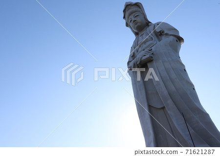 Takasaki white coat large Kannon Takasaki white coat large Kannon 71621287