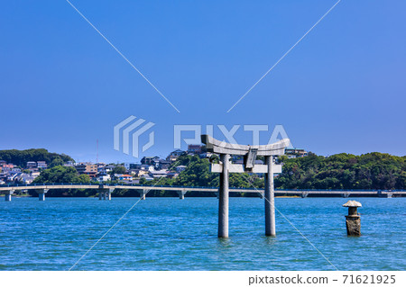 三島水域風光 三島神社 水下鳥居 柏井濱北公園 福岡市東區 照片素材 圖片 圖庫