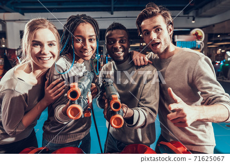 Young couples came to have fun in rooms with games 71625067