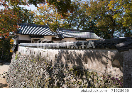 [Japan's Top 100 Castles] Bitchu Matsuyama Castle Honmaru's clay walls and turrets, Takahashi City, Okayama Prefecture 71628666