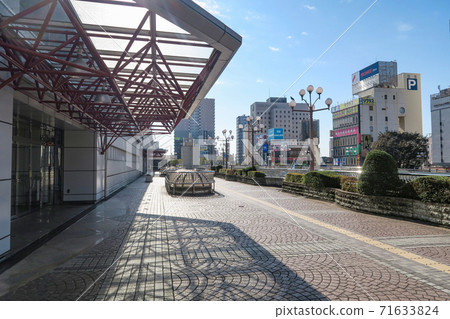 城市景觀:To木縣宇都宮市宇都宮站西口前的行人甲板和市容 城市景觀:To木縣宇都宮市宇都宮站西口前的行人甲板和市容 71633824