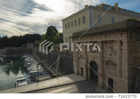 Land Gate - then the main entrance into the Zadar Land Gate - then the main entrance into the Zadar 71635770