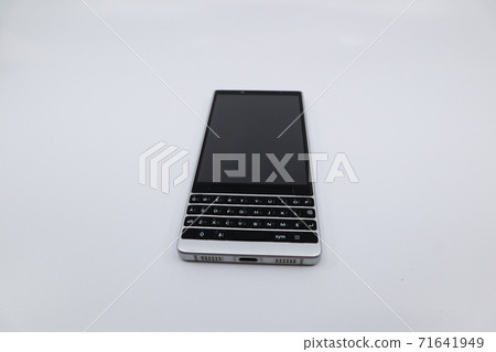 Cell phone with easy-to-use keyboard Cell phone with easy-to-use keyboard 71641949