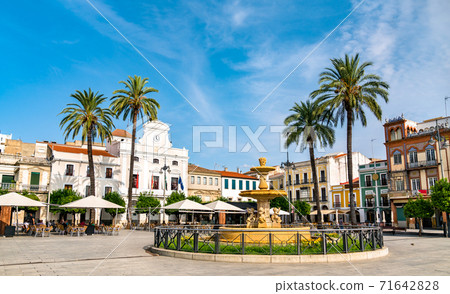 Spain Square with a fountain in Merida, Spain 71642828