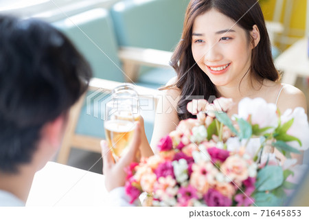 Couple marry Couple marry 71645853