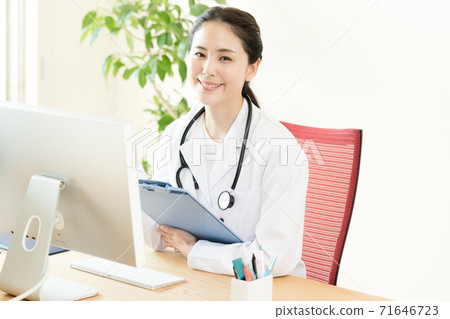 女醫生肖像 女醫生肖像 71646723