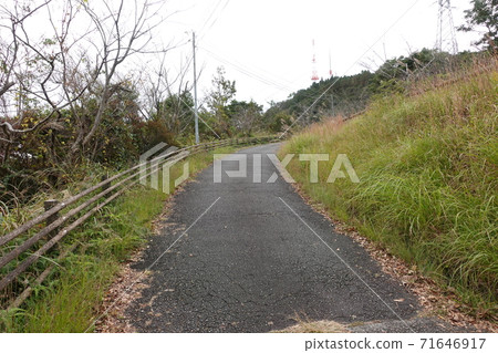 到達岡岡市愛宕山的山頂 到達岡岡市愛宕山的山頂 71646917