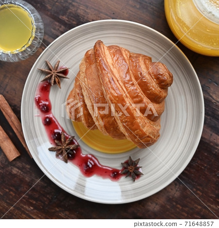 Fresh croissant breakfast Fresh croissant breakfast 71648857