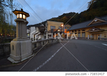 (Hyogo Prefecture) Scenery of Kinosaki, near Ichinoyu, early morning scenery (Hyogo Prefecture) Scenery of Kinosaki, near Ichinoyu, early morning scenery 71651417