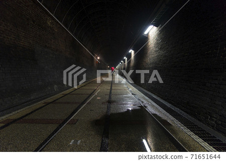 Old Caoling Tunnel 71651644