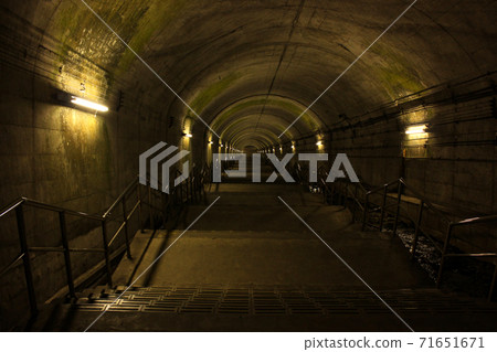 上越線Doai站下平台的樓梯（2） 71651671